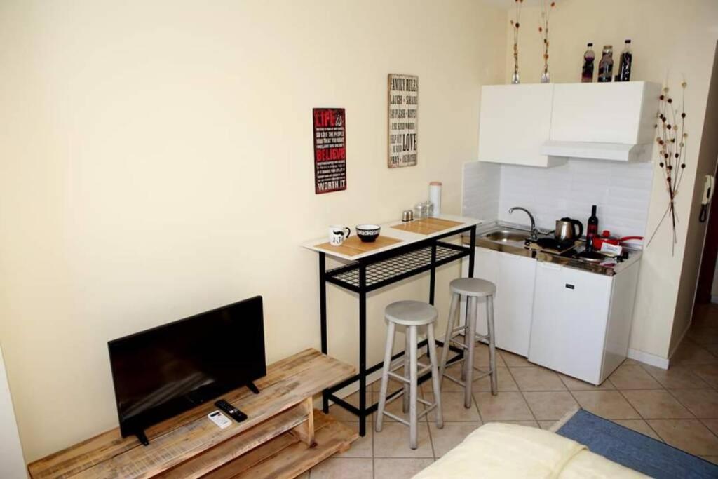 Ippokratis' Open View Studio Appartement Thessaloniki Buitenkant foto